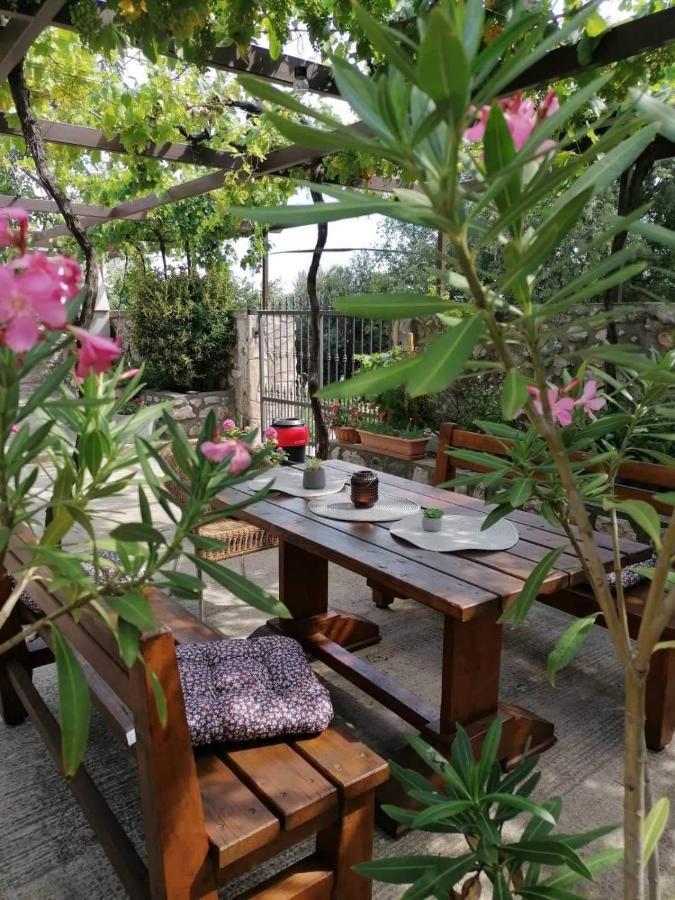 Apartman Ane - Bribir Bribir  Buitenkant foto